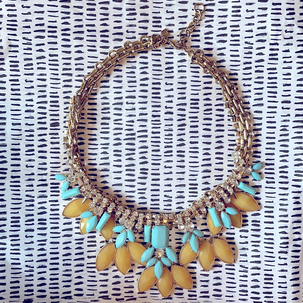 {Banana Republic} Necklace!